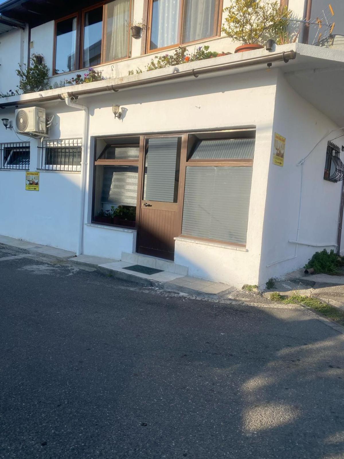 Appartamento Aron'S House Krujë Esterno foto